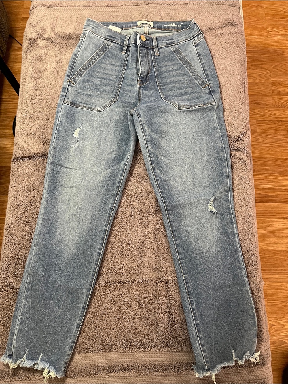 Nicole Miller Faded Blue Boyfriend Jeans with Frayed Hem